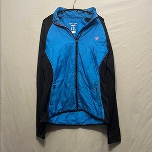 Champion Women's Vibrant Blue and Sleek Black Jacket Warm Control Size Large